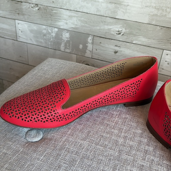 J. CREW Vibrant Red Italian Leather Perforated Loafers - Picture 5 of 10
